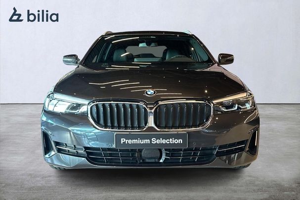 BMW 520d Touring xDrive 140 kW image number 9