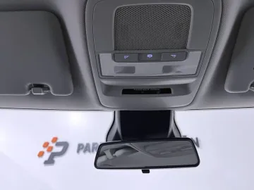 Car image 35