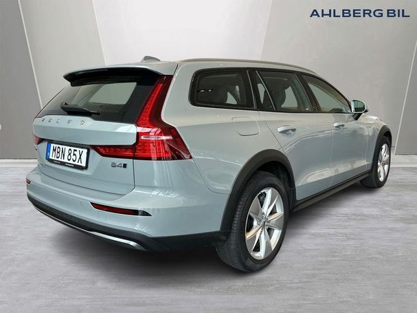 Volvo V60 Cross Country AWD B4 147 kW image number 10