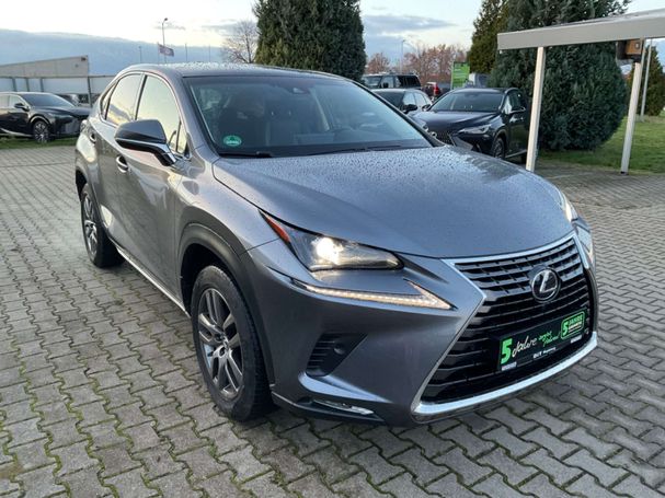 Lexus NX 300 h 145 kW image number 2