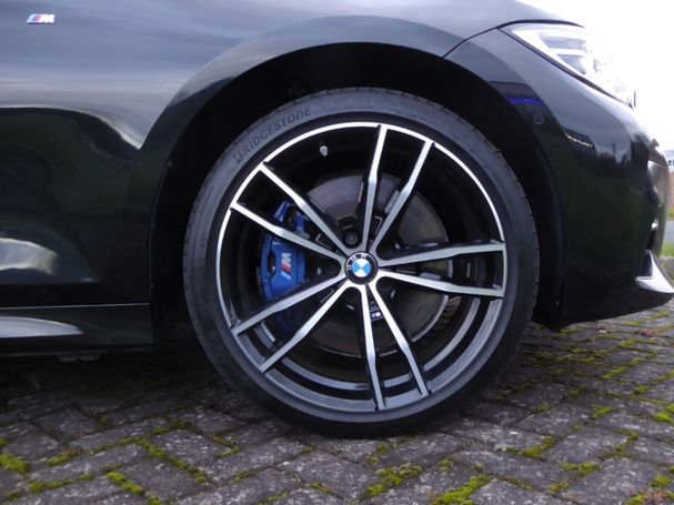 BMW 330 e Touring M Sport xDrive 215 kW image number 17