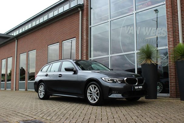 BMW 320i Touring 135 kW image number 6