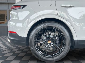 Car image 33
