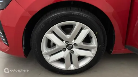 Car image 20