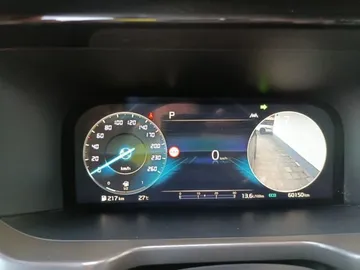 Car image 28