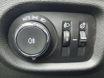 Car image 37