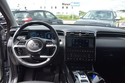 Car image 13