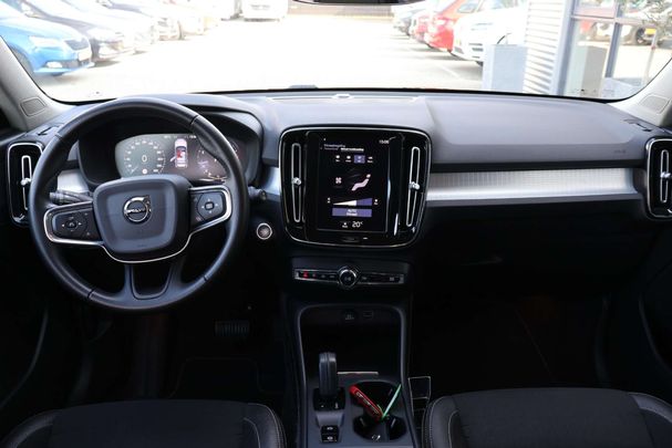 Volvo XC40 Momentum 120 kW image number 9