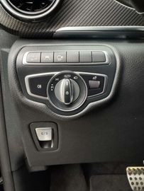 Car image 37