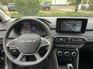 Car image 17