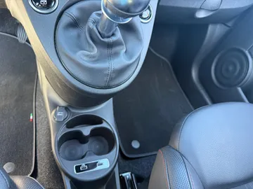 Car image 15