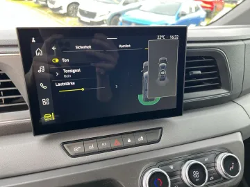 Car image 28