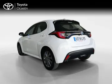 Car image 3