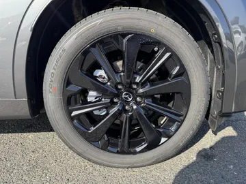 Car image 27