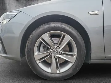 Car image 29