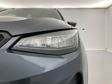 Car image 33