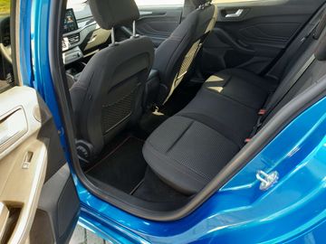 Car image 38