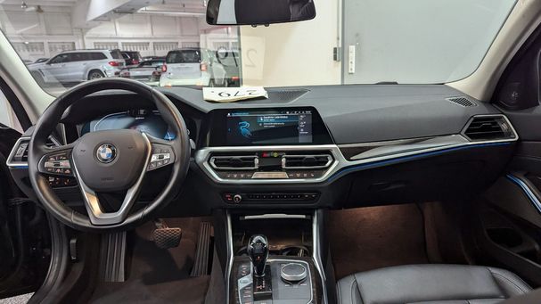 BMW 330 Touring xDrive 185 kW image number 26