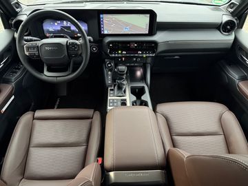 Car image 30