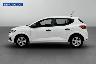 Car image 2