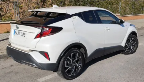 Car image 5