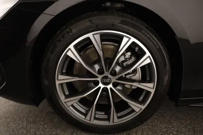 Car image 30