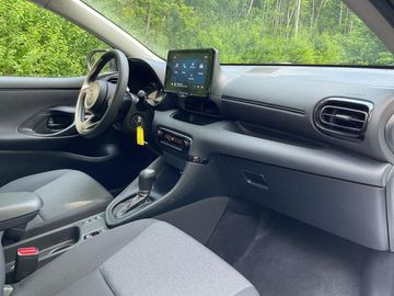 Car image 18