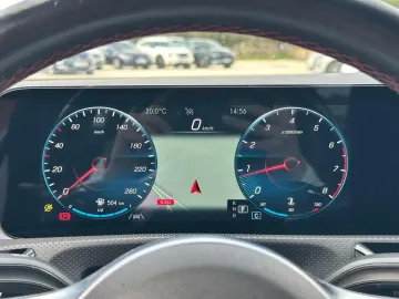 Car image 40