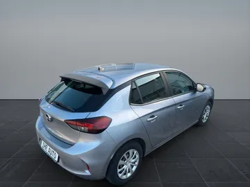 Car image 29