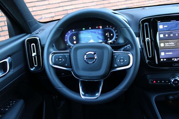 Volvo XC40 B4 Core 145 kW image number 7