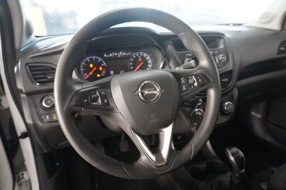 Car image 11