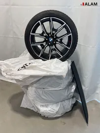 Car image 32