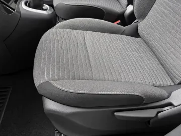 Car image 26