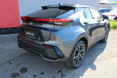 Car image 2