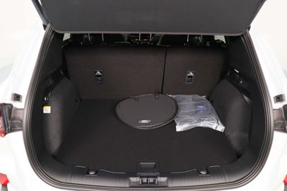 Car image 36