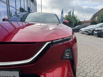 Car image 25