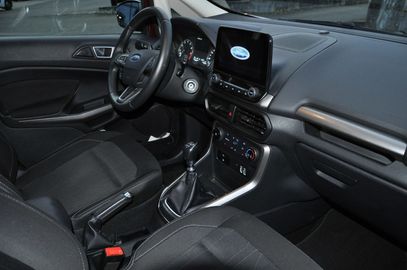 Car image 11