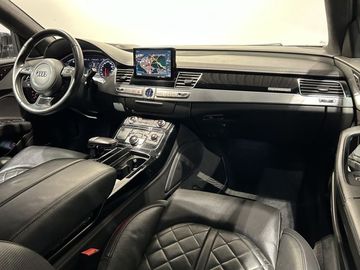 Car image 26