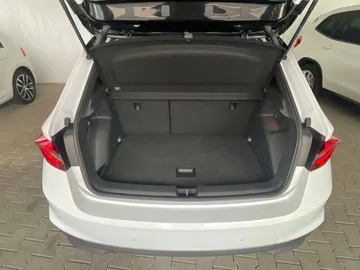 Car image 30