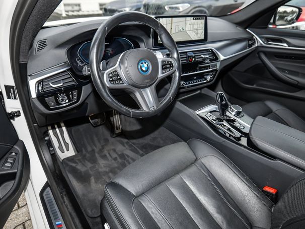 BMW 530 Touring 215 kW image number 6