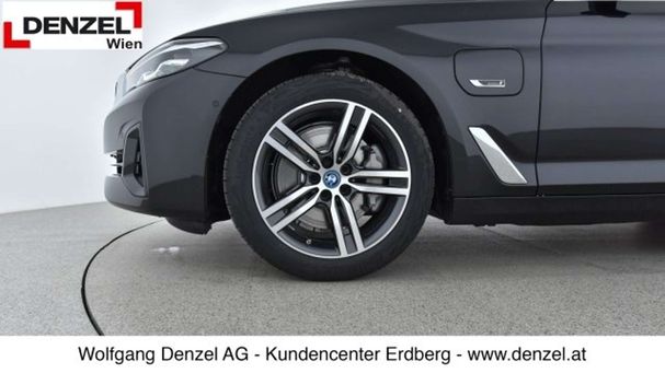 BMW 530i Touring xDrive 185 kW image number 17