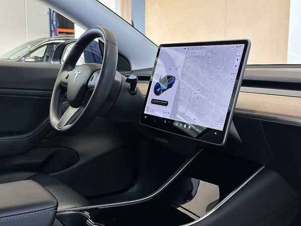 Tesla Model 3 Long Range AWD 366 kW image number 26