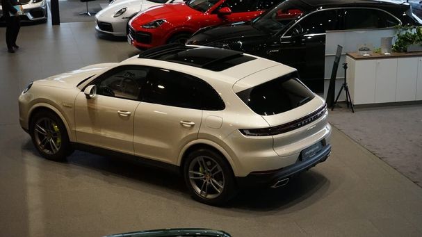 Porsche Cayenne E-Hybrid 350 kW image number 3