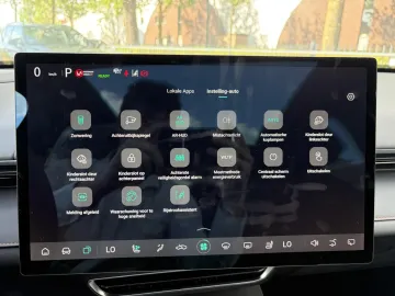 Car image 26