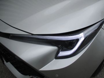 Car image 24