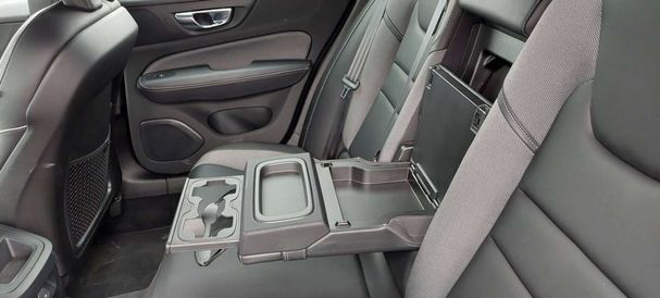 Volvo V60 B3 R Design Geartronic 120 kW image number 39