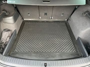 Car image 36