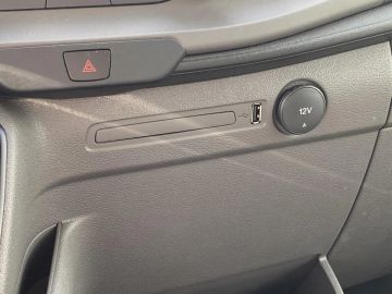 Car image 42