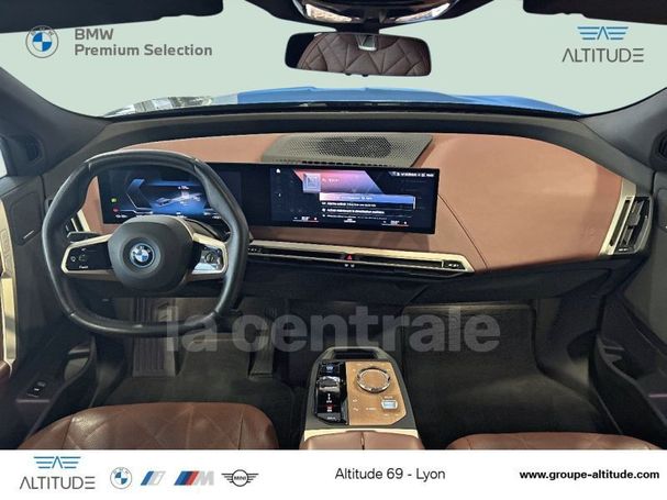 BMW iX xDrive40 240 kW image number 27