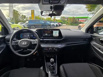Car image 26
